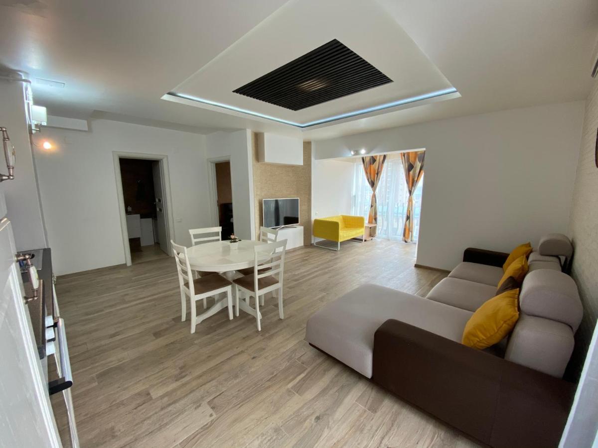 Sunny Deluxe Apartment Cosmopolis Stefanestii de Jos Exteriör bild