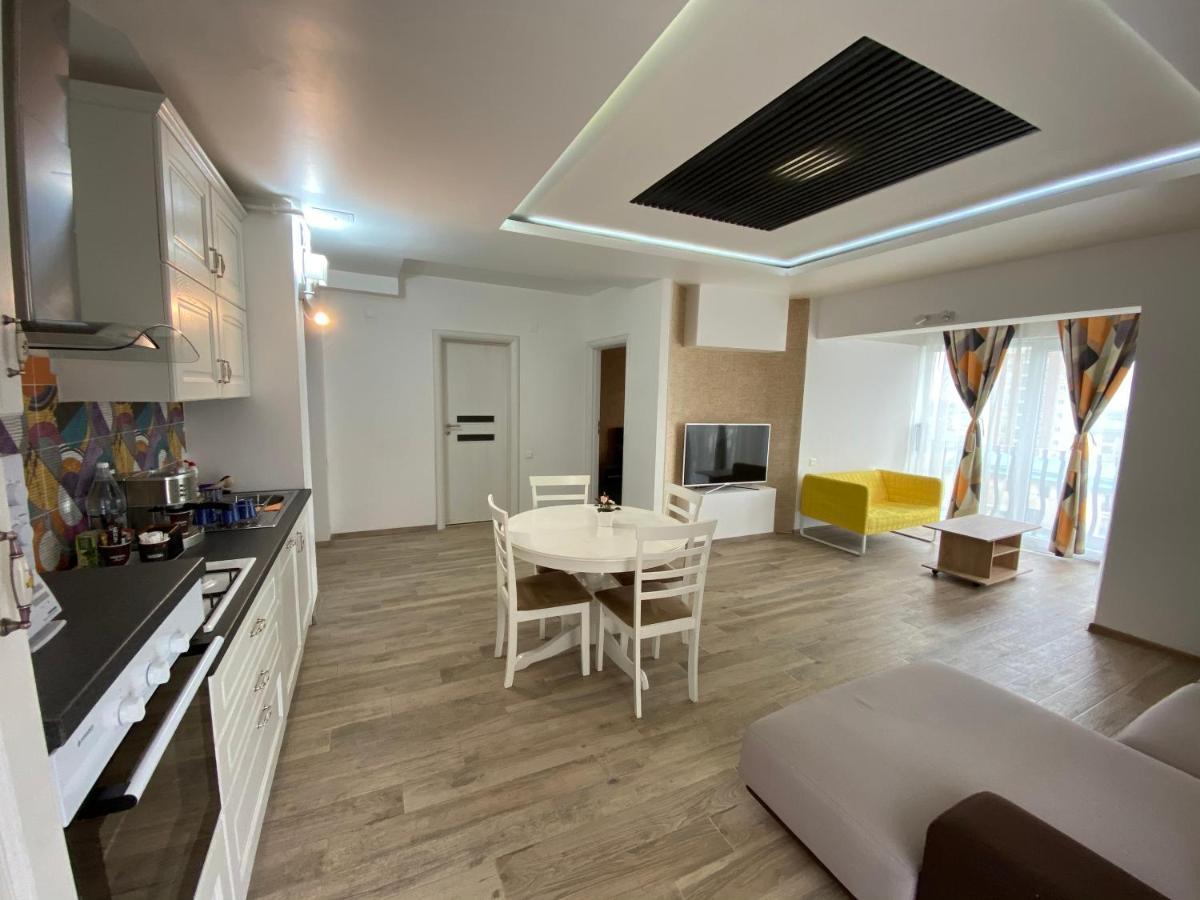 Sunny Deluxe Apartment Cosmopolis Stefanestii de Jos Exteriör bild